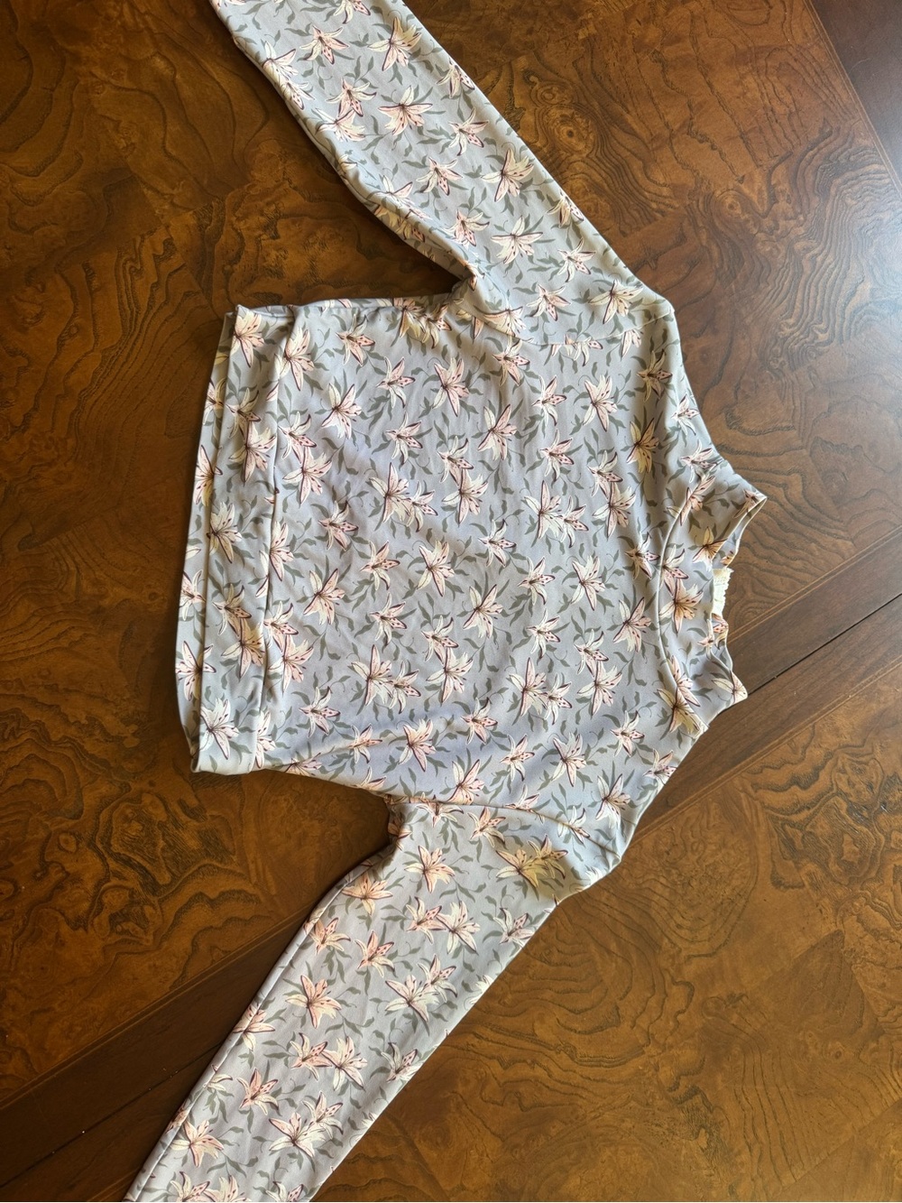 ACACIA LILY ๐ swimwear Lavender Floral and Tan Four piece set. - Picture 7 of 15
